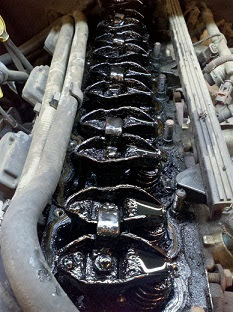 HOW OFTEN SHOULD I CHANGE MY OIL? 6 HOW OFTEN SHOULD I CHANGE MY OIL?