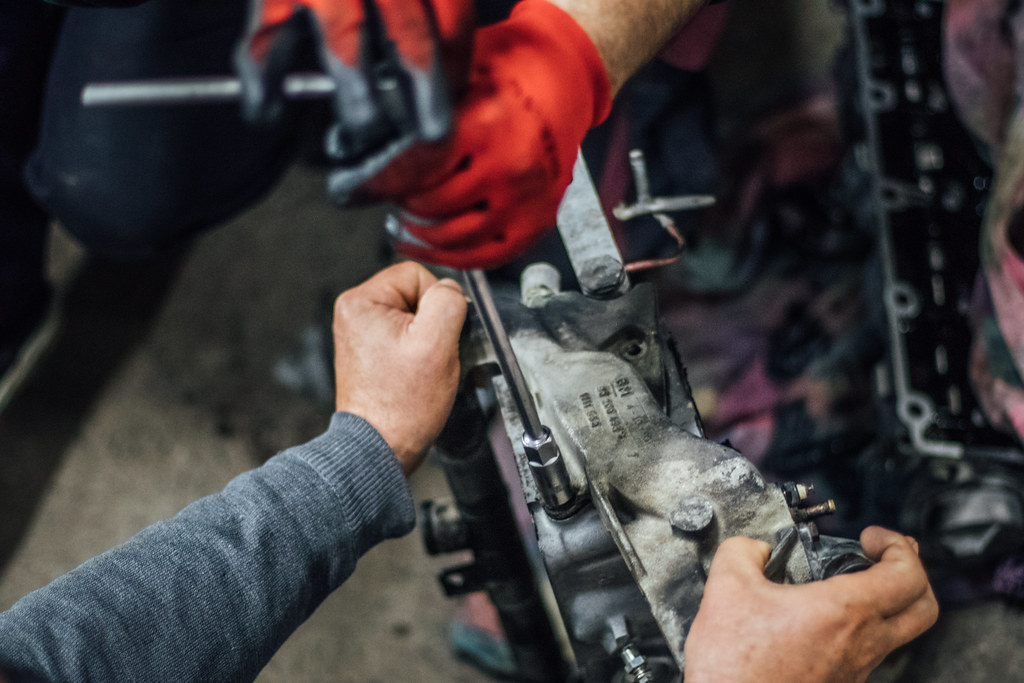 How to Find a Good Mechanic: 10 Expert Tips 9 How to Find a Good Mechanic: 10 Expert Tips