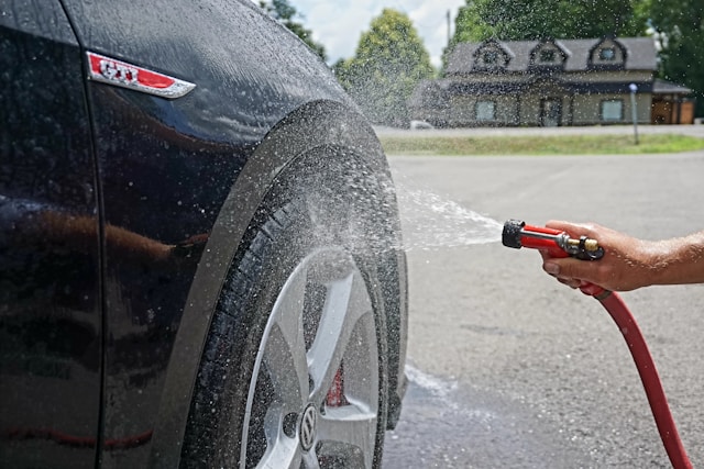 Basic Car Maintenance to Save You Money: DIY Tips 5 Basic Car Maintenance to Save You Money: DIY Tips