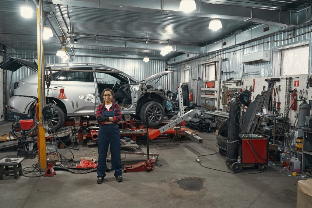 Lexus Repair Shops - Locate Lexus Mechanics Near You 5 Lexus Repair Shops - Locate Certified Lexus Mechanics Near You