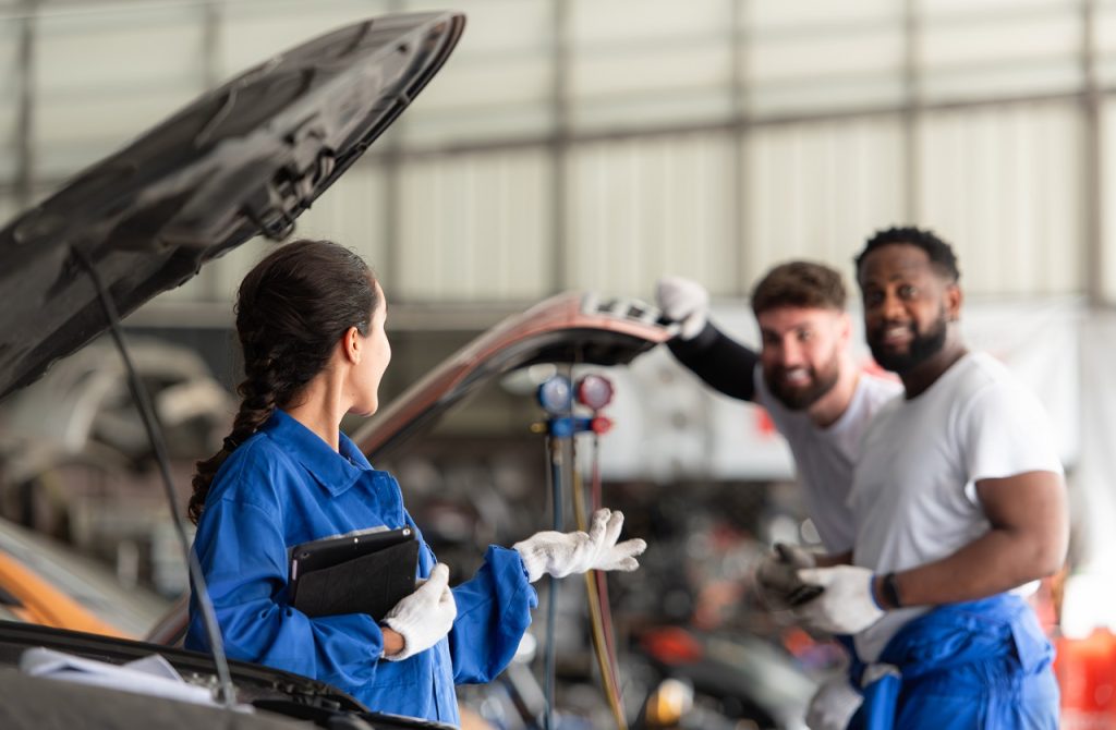 Auto Repair, Routine Maintenance, Oil Changes & Brake Services in Overland, MO 1 Auto Repair, Routine Maintenance, Oil Changes & Brake Services in Overland, MO