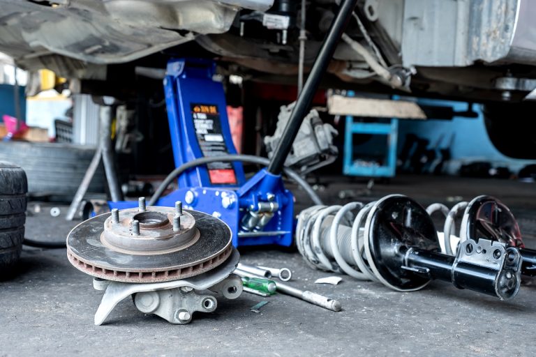 Jammin J Auto | St. Louis Auto Repair near me, Car Fluid Flush St. Louis, Auto Suspension Repair 7 Auto and Brake Repair Services in Olivette, MO