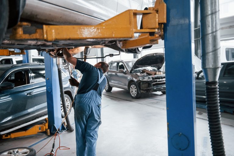 Jammin J Auto | St. Louis Auto Repair near me, Car Fluid Flush St. Louis, Auto Suspension Repair 8 Car Repair Services in Overland, MO - Trusted Local Experts