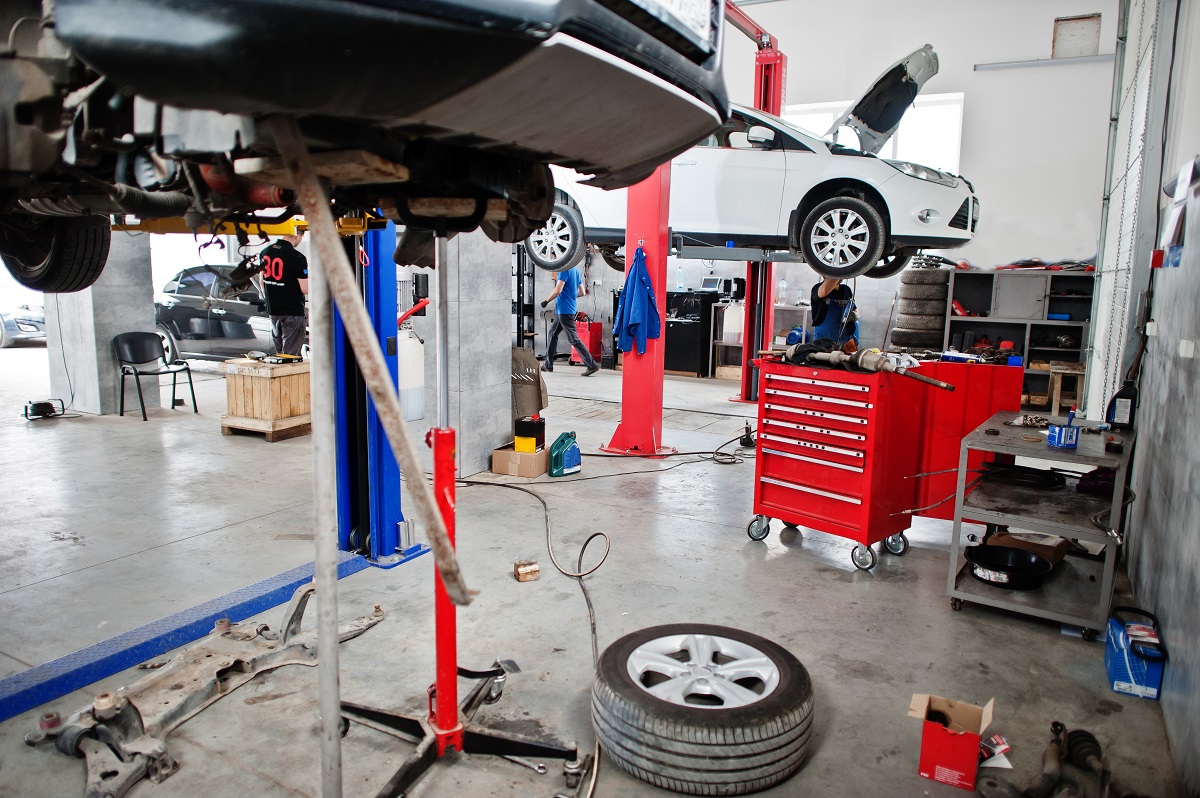 Fleet Auto Repair in Maryland Heights, MO